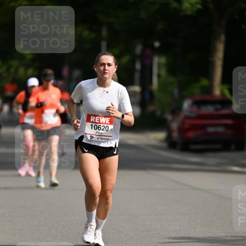 15.06.2025 - REWE Women's Run Dr. Thomas Lammeyer http://msf.ph/oto/7953483 15.06.2025 09:42:43 Laufen 10620 meine-sportfotos.de