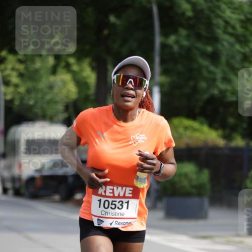15.06.2025 - REWE Women's Run Jannik Wohlers http://msf.ph/oto/7953489 15.06.2025 08:48:38 Laufen 10531 meine-sportfotos.de