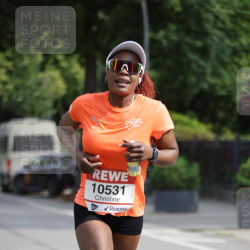 15.06.2025 - REWE Women's Run Jannik Wohlers http://msf.ph/oto/7953491 15.06.2025 08:48:38 Laufen 10531 meine-sportfotos.de