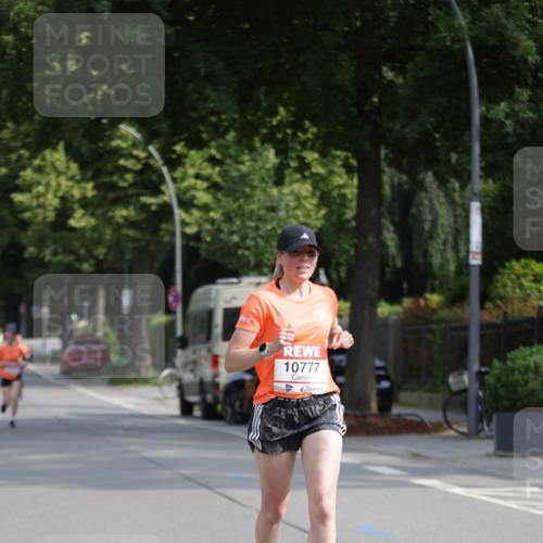 15.06.2025 - REWE Women's Run Jannik Wohlers http://msf.ph/oto/7953518 15.06.2025 08:48:44 Laufen 10777 meine-sportfotos.de