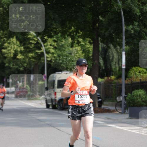 15.06.2025 - REWE Women's Run Jannik Wohlers http://msf.ph/oto/7953524 15.06.2025 08:48:44 Laufen 10777 meine-sportfotos.de