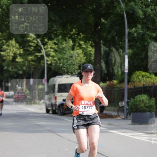 15.06.2025 - REWE Women's Run Jannik Wohlers http://msf.ph/oto/7953529 15.06.2025 08:48:44 Laufen 10777 meine-sportfotos.de