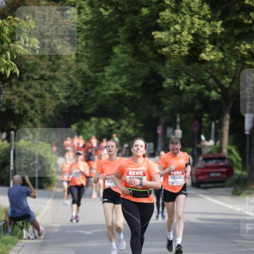 15.06.2025 - REWE Women's Run Jannik Wohlers http://msf.ph/oto/7953596 15.06.2025 08:48:47 Laufen 10096, 10240 meine-sportfotos.de