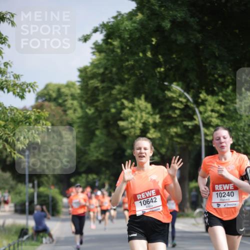 15.06.2025 - REWE Women's Run Jannik Wohlers http://msf.ph/oto/7953661 15.06.2025 08:48:53 Laufen 10642, 10240 meine-sportfotos.de