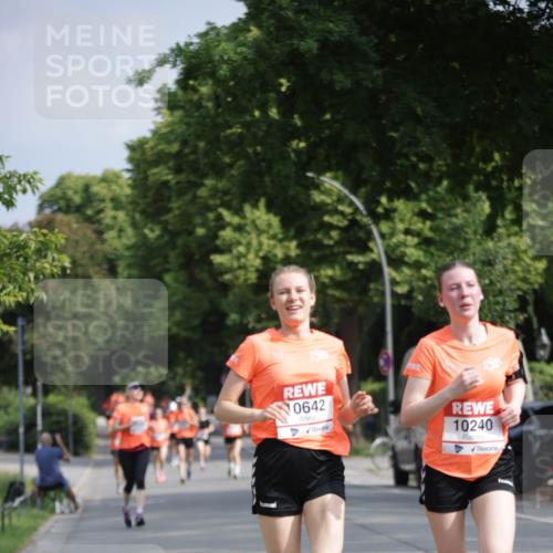 15.06.2025 - REWE Women's Run Jannik Wohlers http://msf.ph/oto/7953671 15.06.2025 08:48:53 Laufen 0642, 10240 meine-sportfotos.de