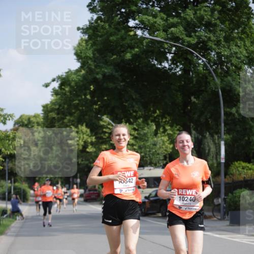 15.06.2025 - REWE Women's Run Jannik Wohlers http://msf.ph/oto/7953688 15.06.2025 08:48:54 Laufen 42, 10240 meine-sportfotos.de