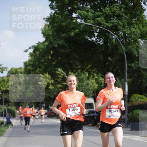 15.06.2025 - REWE Women's Run Jannik Wohlers http://msf.ph/oto/7953692 15.06.2025 08:48:54 Laufen 10642, 10240 meine-sportfotos.de