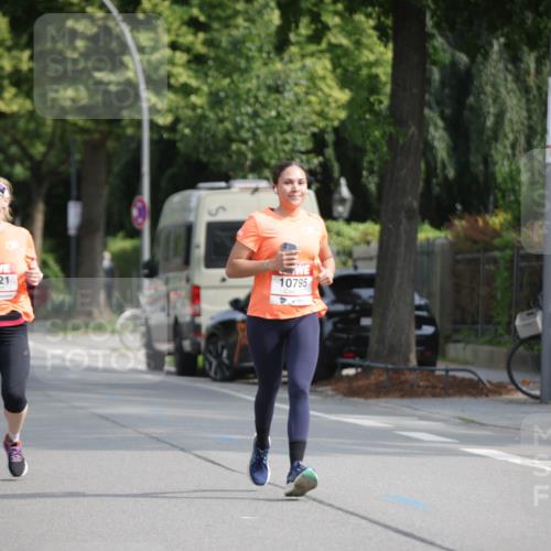 15.06.2025 - REWE Women's Run Jannik Wohlers http://msf.ph/oto/7953715 15.06.2025 08:48:57 Laufen 10121, 10795, 15 meine-sportfotos.de