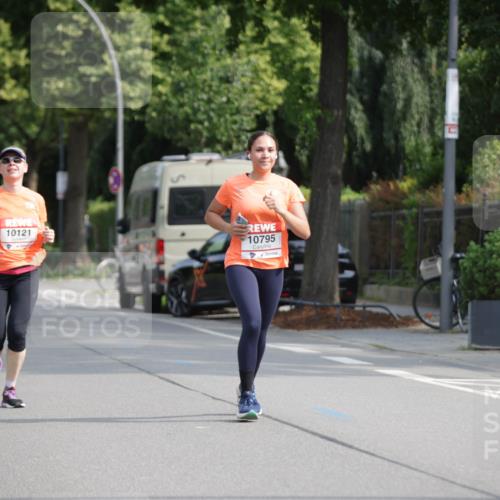 15.06.2025 - REWE Women's Run Jannik Wohlers http://msf.ph/oto/7953728 15.06.2025 08:48:57 Laufen 10121, 10795 meine-sportfotos.de