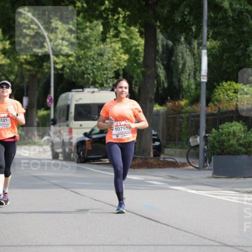 15.06.2025 - REWE Women's Run Jannik Wohlers http://msf.ph/oto/7953736 15.06.2025 08:48:58 Laufen 10121, 10795 meine-sportfotos.de