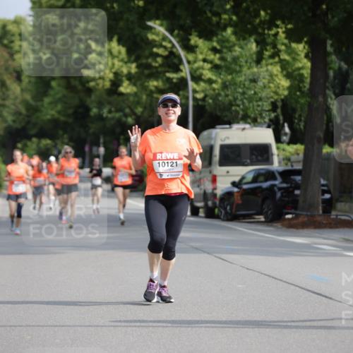 15.06.2025 - REWE Women's Run Jannik Wohlers http://msf.ph/oto/7953758 15.06.2025 08:48:59 Laufen 10121, 10795 meine-sportfotos.de