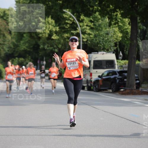 15.06.2025 - REWE Women's Run Jannik Wohlers http://msf.ph/oto/7953763 15.06.2025 08:48:59 Laufen 10121, 10795 meine-sportfotos.de