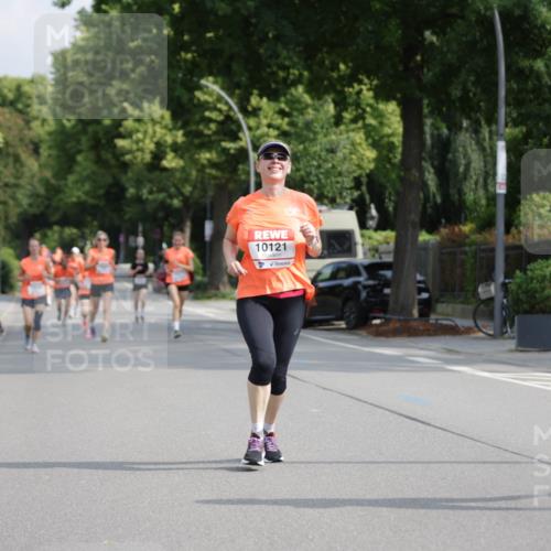 15.06.2025 - REWE Women's Run Jannik Wohlers http://msf.ph/oto/7953785 15.06.2025 08:49:00 Laufen 10121, 10795 meine-sportfotos.de