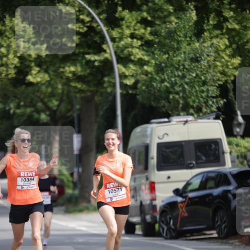 15.06.2025 - REWE Women's Run Jannik Wohlers http://msf.ph/oto/7953807 15.06.2025 08:49:03 Laufen 10364, 3529, 10571 meine-sportfotos.de