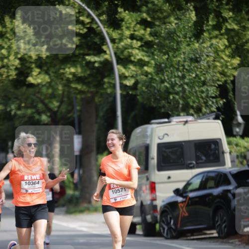 15.06.2025 - REWE Women's Run Jannik Wohlers http://msf.ph/oto/7953811 15.06.2025 08:49:03 Laufen 10364, 10571 meine-sportfotos.de