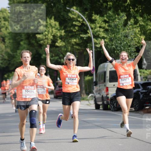 15.06.2025 - REWE Women's Run Jannik Wohlers http://msf.ph/oto/7953819 15.06.2025 08:49:04 Laufen 10496, 10079, 10364, 10571 meine-sportfotos.de