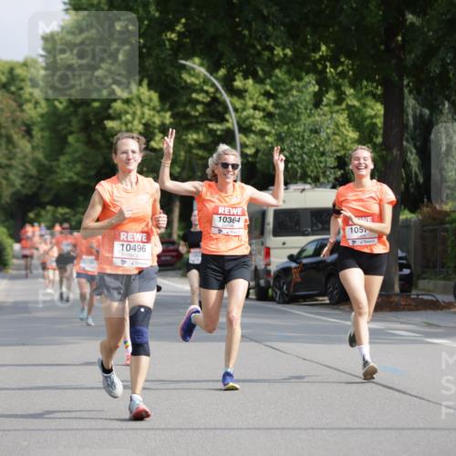 15.06.2025 - REWE Women's Run Jannik Wohlers http://msf.ph/oto/7953845 15.06.2025 08:49:05 Laufen 10496, 10364, 1057 meine-sportfotos.de