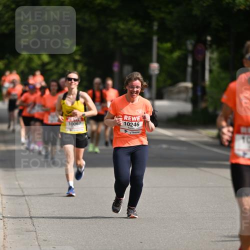 15.06.2025 - REWE Women's Run Dr. Thomas Lammeyer http://msf.ph/oto/7953848 15.06.2025 09:43:20 Laufen 10067, 10246 meine-sportfotos.de
