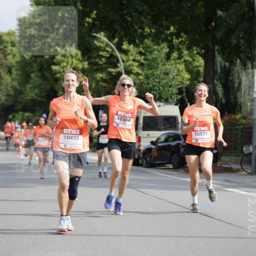 15.06.2025 - REWE Women's Run Jannik Wohlers http://msf.ph/oto/7953852 15.06.2025 08:49:05 Laufen 10496, 10364, 10571 meine-sportfotos.de