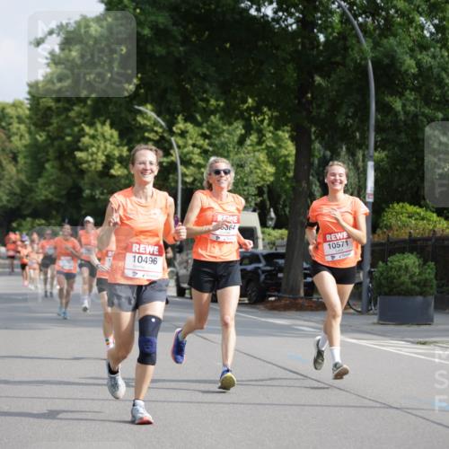 15.06.2025 - REWE Women's Run Jannik Wohlers http://msf.ph/oto/7953869 15.06.2025 08:49:06 Laufen 10496, 364, 10571 meine-sportfotos.de