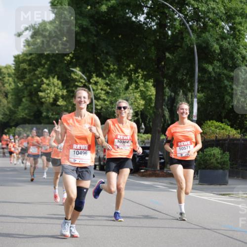 15.06.2025 - REWE Women's Run Jannik Wohlers http://msf.ph/oto/7953871 15.06.2025 08:49:06 Laufen 10364, 10571, 10496 meine-sportfotos.de