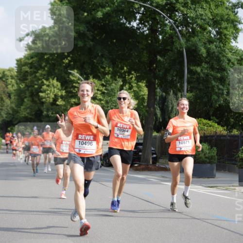 15.06.2025 - REWE Women's Run Jannik Wohlers http://msf.ph/oto/7953878 15.06.2025 08:49:06 Laufen 10496, 10364, 1007, 10571 meine-sportfotos.de