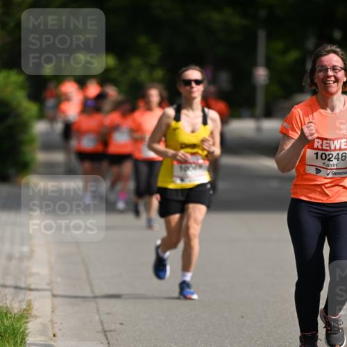 15.06.2025 - REWE Women's Run Dr. Thomas Lammeyer http://msf.ph/oto/7953882 15.06.2025 09:43:22 Laufen 10, 10246 meine-sportfotos.de