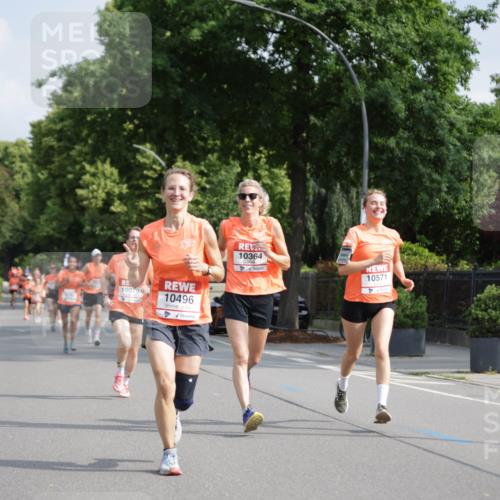 15.06.2025 - REWE Women's Run Jannik Wohlers http://msf.ph/oto/7953883 15.06.2025 08:49:06 Laufen 10079, 10496, 10364, 10571 meine-sportfotos.de