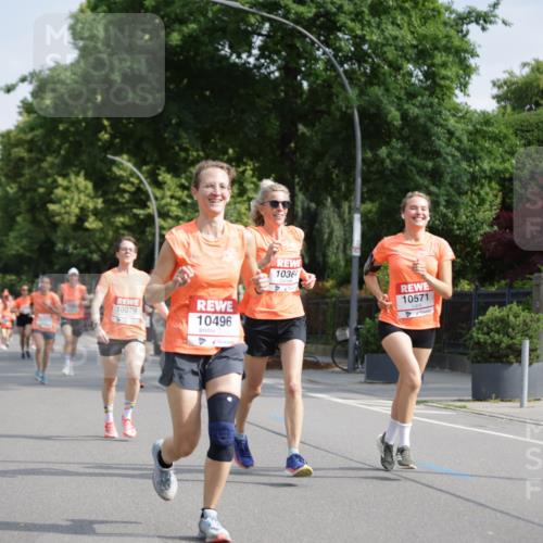 15.06.2025 - REWE Women's Run Jannik Wohlers http://msf.ph/oto/7953892 15.06.2025 08:49:06 Laufen 10079, 10496, 1036, 10571 meine-sportfotos.de