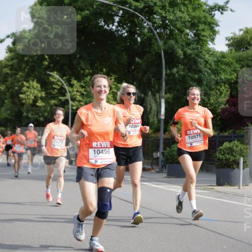 15.06.2025 - REWE Women's Run Jannik Wohlers http://msf.ph/oto/7953895 15.06.2025 08:49:07 Laufen 10079, 10496, 10364, 10571 meine-sportfotos.de