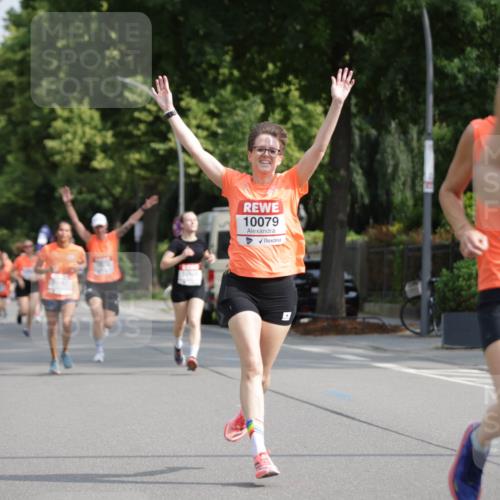 15.06.2025 - REWE Women's Run Jannik Wohlers http://msf.ph/oto/7953913 15.06.2025 08:49:07 Laufen 10525, 10079, 103, 10 meine-sportfotos.de