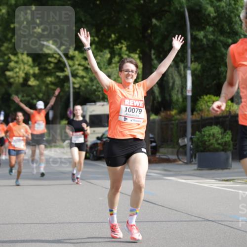 15.06.2025 - REWE Women's Run Jannik Wohlers http://msf.ph/oto/7953919 15.06.2025 08:49:08 Laufen 10079, 1050 meine-sportfotos.de