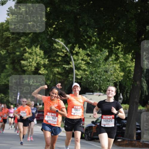 15.06.2025 - REWE Women's Run Jannik Wohlers http://msf.ph/oto/7953940 15.06.2025 08:49:09 Laufen 10033, 10763, 10775, 10525 meine-sportfotos.de