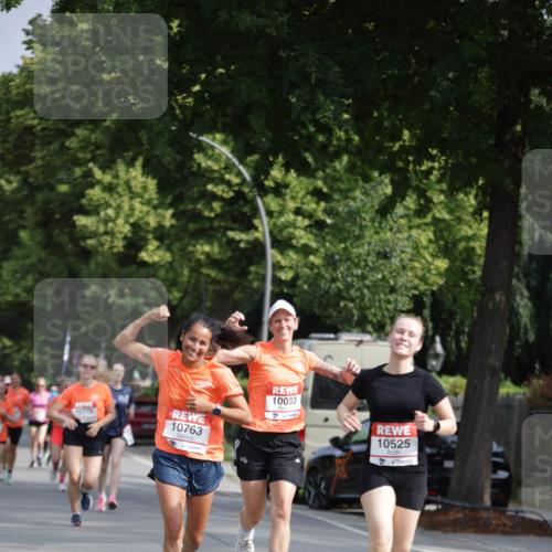 15.06.2025 - REWE Women's Run Jannik Wohlers http://msf.ph/oto/7953943 15.06.2025 08:49:09 Laufen 10033, 10775, 10763, 10525 meine-sportfotos.de
