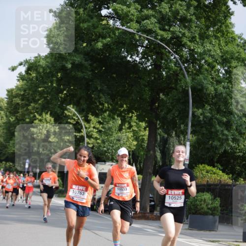 15.06.2025 - REWE Women's Run Jannik Wohlers http://msf.ph/oto/7953988 15.06.2025 08:49:11 Laufen 10775, 10033, 10763, 10525 meine-sportfotos.de