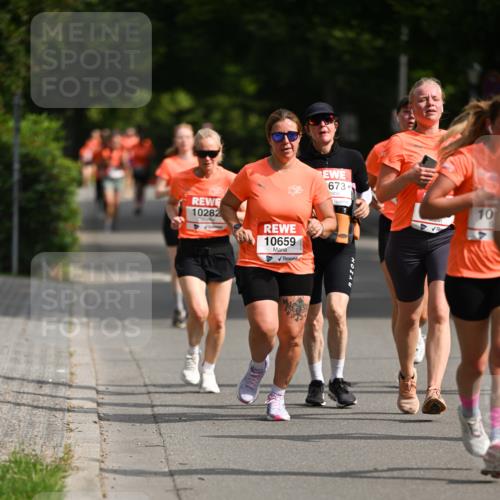 15.06.2025 - REWE Women's Run Dr. Thomas Lammeyer http://msf.ph/oto/7953990 15.06.2025 09:43:30 Laufen 10282, 10659, 673 meine-sportfotos.de