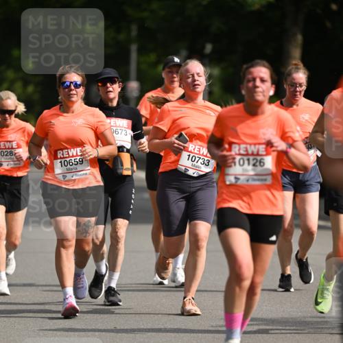 15.06.2025 - REWE Women's Run Dr. Thomas Lammeyer http://msf.ph/oto/7954001 15.06.2025 09:43:31 Laufen 0673, 028, 10659, 10733, 0126 meine-sportfotos.de