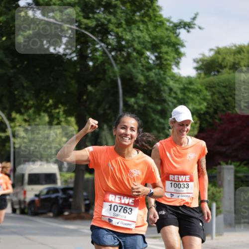 15.06.2025 - REWE Women's Run Jannik Wohlers http://msf.ph/oto/7954004 15.06.2025 08:49:12 Laufen 10763, 10033 meine-sportfotos.de