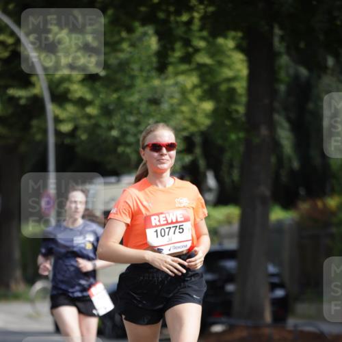 15.06.2025 - REWE Women's Run Jannik Wohlers http://msf.ph/oto/7954024 15.06.2025 08:49:14 Laufen 10775 meine-sportfotos.de