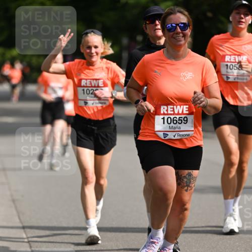 15.06.2025 - REWE Women's Run Dr. Thomas Lammeyer http://msf.ph/oto/7954029 15.06.2025 09:43:34 Laufen 102, 10659, 1058 meine-sportfotos.de