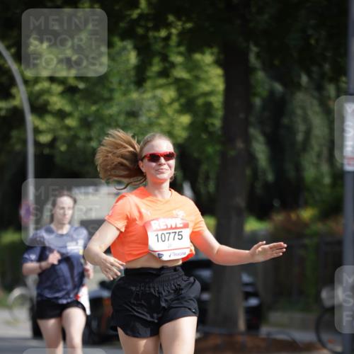 15.06.2025 - REWE Women's Run Jannik Wohlers http://msf.ph/oto/7954030 15.06.2025 08:49:14 Laufen 10775 meine-sportfotos.de