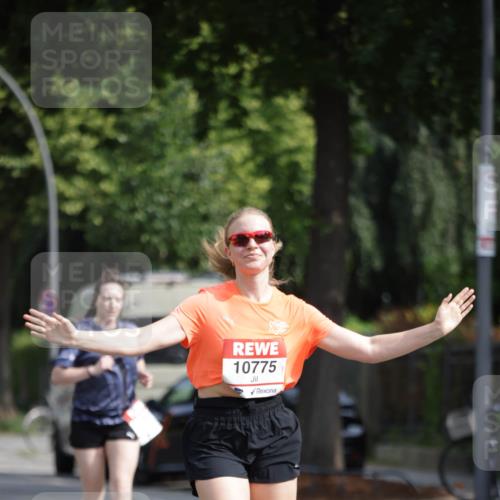 15.06.2025 - REWE Women's Run Jannik Wohlers http://msf.ph/oto/7954034 15.06.2025 08:49:14 Laufen 10775 meine-sportfotos.de