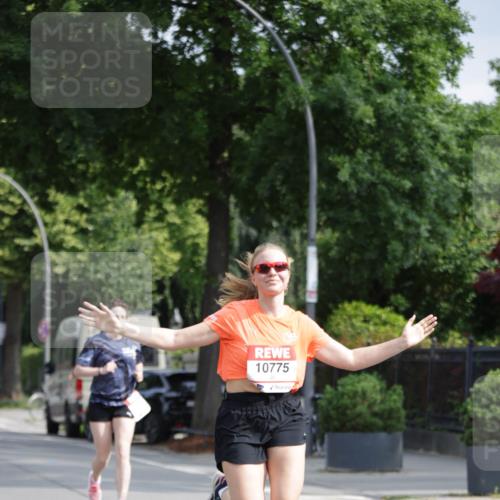 15.06.2025 - REWE Women's Run Jannik Wohlers http://msf.ph/oto/7954059 15.06.2025 08:49:15 Laufen 10775 meine-sportfotos.de