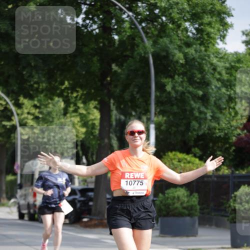 15.06.2025 - REWE Women's Run Jannik Wohlers http://msf.ph/oto/7954062 15.06.2025 08:49:15 Laufen 10775 meine-sportfotos.de