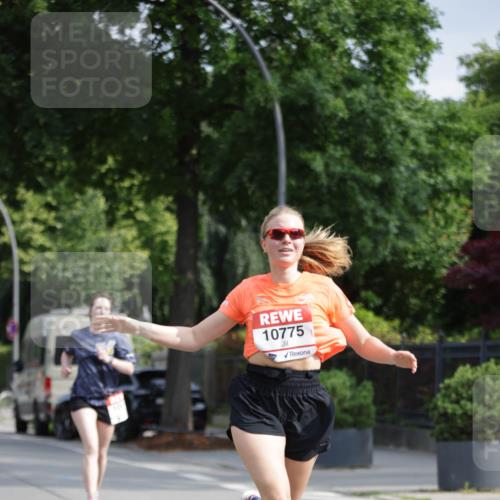 15.06.2025 - REWE Women's Run Jannik Wohlers http://msf.ph/oto/7954069 15.06.2025 08:49:15 Laufen 10775 meine-sportfotos.de