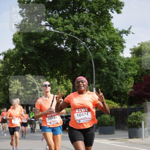 15.06.2025 - REWE Women's Run Jannik Wohlers http://msf.ph/oto/7954243 15.06.2025 08:49:26 Laufen 10156, 10144, 10474 meine-sportfotos.de