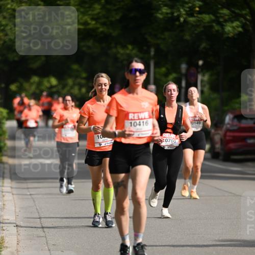 15.06.2025 - REWE Women's Run Dr. Thomas Lammeyer http://msf.ph/oto/7954302 15.06.2025 09:44:05 Laufen 10, 10416, 0149, 0760 meine-sportfotos.de