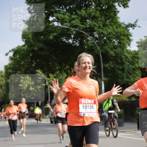 15.06.2025 - REWE Women's Run Jannik Wohlers http://msf.ph/oto/7954319 15.06.2025 08:49:29 Laufen 10156 meine-sportfotos.de