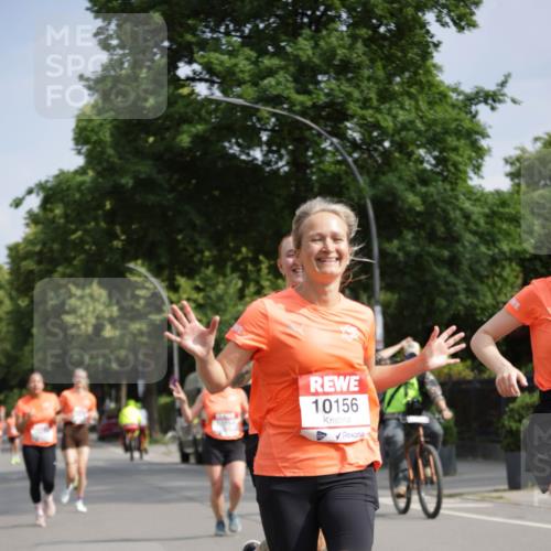 15.06.2025 - REWE Women's Run Jannik Wohlers http://msf.ph/oto/7954321 15.06.2025 08:49:29 Laufen 10156 meine-sportfotos.de