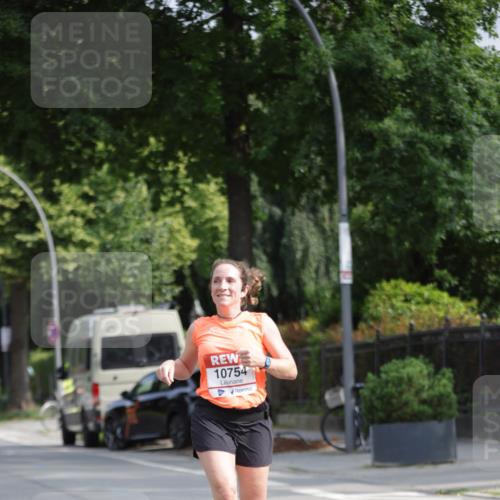 15.06.2025 - REWE Women's Run Jannik Wohlers http://msf.ph/oto/7954328 15.06.2025 08:49:30 Laufen 10754 meine-sportfotos.de